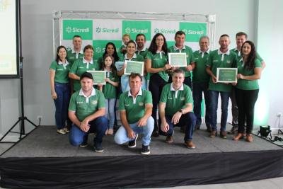 Sicredi Grandes Lagos PR/SP realiza formatura para os produtores rurais do Programa Sicredi Agro Mais